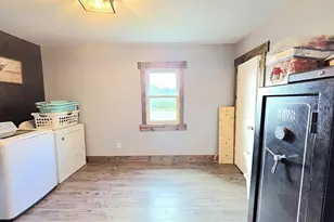 12409 Bellevue Rd, Battle Creek, MI 49014 - Photo 9