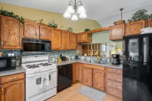 2241 Southgate Dr SE, Grand Rapids, MI 49508 - Photo 15