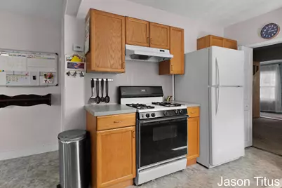 2507 Day Avenue NW, Walker, MI 49544 - Photo 5