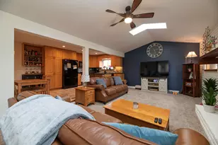 8765 Buckskin Dr, Commerce Township, MI 48382 - Photo 21