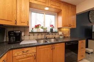 8765 Buckskin Dr, Commerce Township, MI 48382 - Photo 15