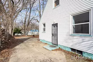 3233 Peck St, Muskegon, MI 49444 - Photo 31
