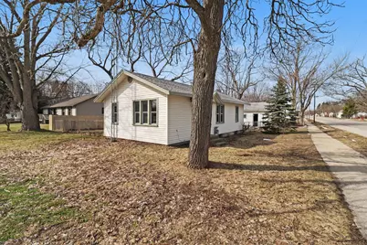306 E Tinkham Avenue, Ludington, MI 49431 - Photo 25