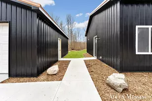 3708 Pine Ln, Saranac, MI 48881 - Photo 5