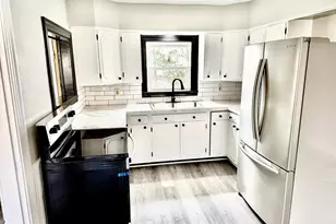 2846 Oak St, Stevensville, MI 49127 - Photo 9