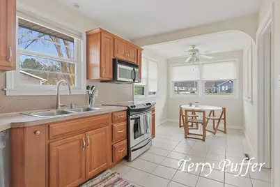 1559 Glenwood Avenue, Muskegon, MI 49445 - Photo 9