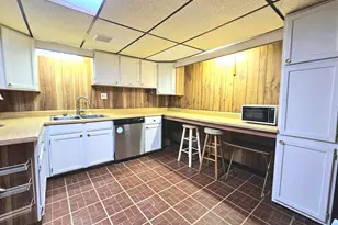 23015 Brandywynne St, Southfield, MI 48033 - Photo 21