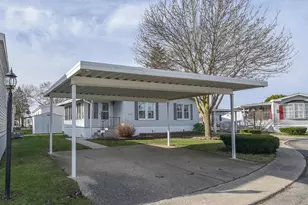 605 Cedar Ct, Jonesville, MI 49250 - Photo 3