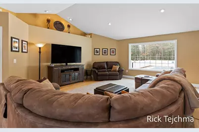 2055 Rambling Oak Drive, Muskegon, MI 49445 - Photo 33