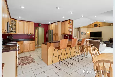 2055 Rambling Oak Drive, Muskegon, MI 49445 - Photo 37