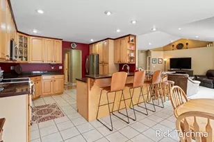 2055 Rambling Oak Dr, Muskegon, MI 49445 - Photo 37