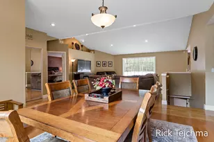 2055 Rambling Oak Dr, Muskegon, MI 49445 - Photo 27