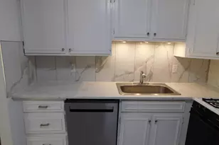 490 N Fox Hills Dr, Bloomfield Hills, MI 48304 - Photo 5