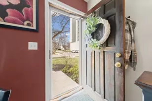14446 Gary Ln, Livonia, MI 48154 - Photo 5