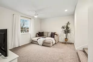 5189 Queen Victoria Ln, Kalamazoo, MI 49009 - Photo 19