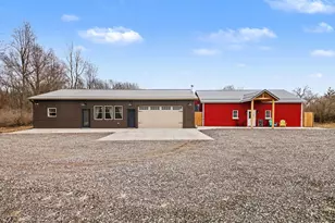419 S Juniper St NE, Edmore, MI 48829 - Photo 5