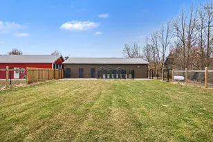 419 S Juniper St NE, Edmore, MI 48829 - Photo 33