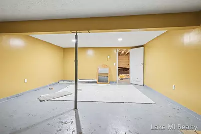 1225 Chicago Drive SW, Wyoming, MI 49509 - Photo 9
