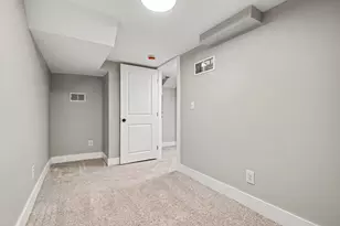 1740 36th St SW, Wyoming, MI 49519 - Photo 23