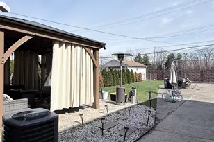 5700 Appoline St, Dearborn, MI 48126 - Photo 23