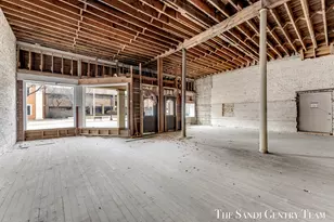 224 Washington Ave, Grand Haven, MI 49417 - Photo 7