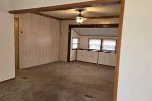 270 Washington St, Sunfield, MI 48890 - Photo 7