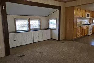 270 Washington St, Sunfield, MI 48890 - Photo 9