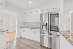 7513 Hickory Hill Dr, West Bloomfield, MI 48322 - Photo 15