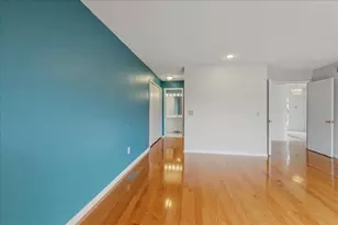 7513 Hickory Hill Dr, West Bloomfield, MI 48322 - Photo 11