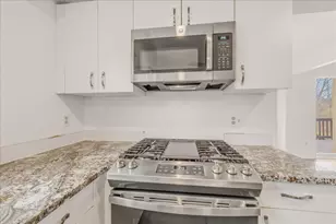 7513 Hickory Hill Dr, West Bloomfield, MI 48322 - Photo 17