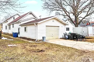 289 6th St, Manistee, MI 49660 - Photo 33