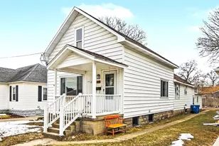 289 6th St, Manistee, MI 49660 - Photo 1