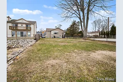 1834 Edgewater Street, Muskegon, MI 49441 - Photo 5