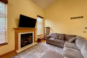 1975 Hollowbrook Dr, Holt, MI 48842 - Photo 5