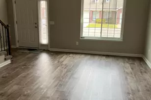 1207 E Oak Dr, Fenton, MI 48430 - Photo 7