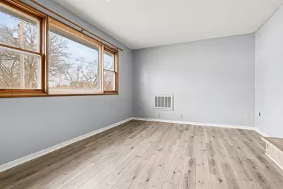 322 N 28th Street N, Springfield, MI 49037 - Photo 7