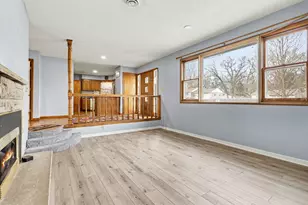 322 N 28th St, Springfield, MI 49037 - Photo 5