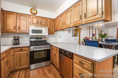 5951 Leisure South Drive SE, Grand Rapids, MI 49548 - Photo 7