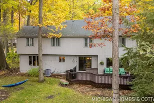 221 Foxdown Rd, Holland, MI 49424 - Photo 31