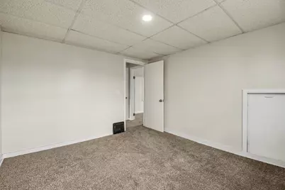 4 Elmwood Street NW, Grand Rapids, MI 49505 - Photo 11