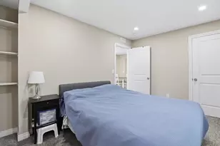 3995 Cresthaven Dr, Waterford, MI 48328 - Photo 21