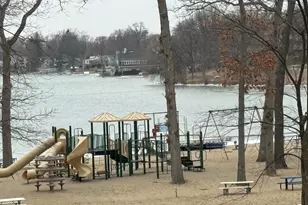 3995 Cresthaven Dr, Waterford, MI 48328 - Photo 45