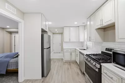 3995 Cresthaven Drive, Waterford, MI 48328 - Photo 11