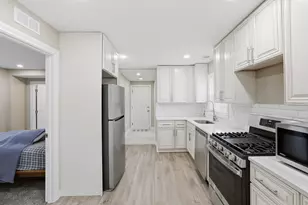 3995 Cresthaven Dr, Waterford, MI 48328 - Photo 11