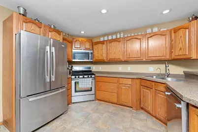 2520 Highpointe Drive, Kalamazoo, MI 49008 - Photo 9