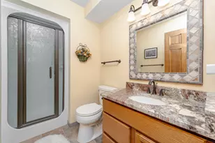 2520 Highpointe Dr, Kalamazoo, MI 49008 - Photo 15