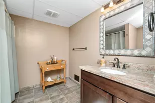 2520 Highpointe Dr, Kalamazoo, MI 49008 - Photo 25