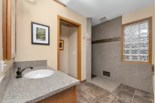 2520 Highpointe Dr, Kalamazoo, MI 49008 - Photo 19