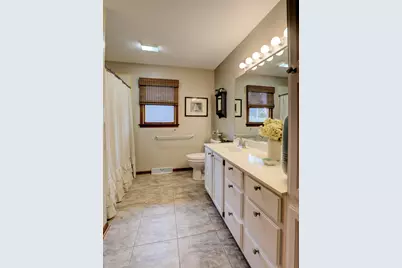 13760 Lakeshore Drive, Grand Haven, MI 49417 - Photo 35