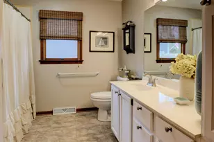 13760 Lakeshore Dr, Grand Haven, MI 49417 - Photo 35